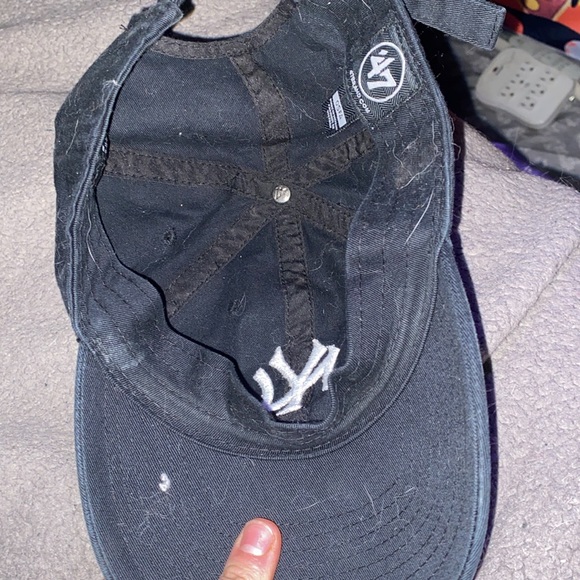 NY hat - Picture 2 of 3